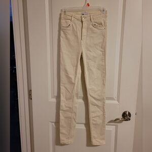 3/$27 Zara off white skinny jeans